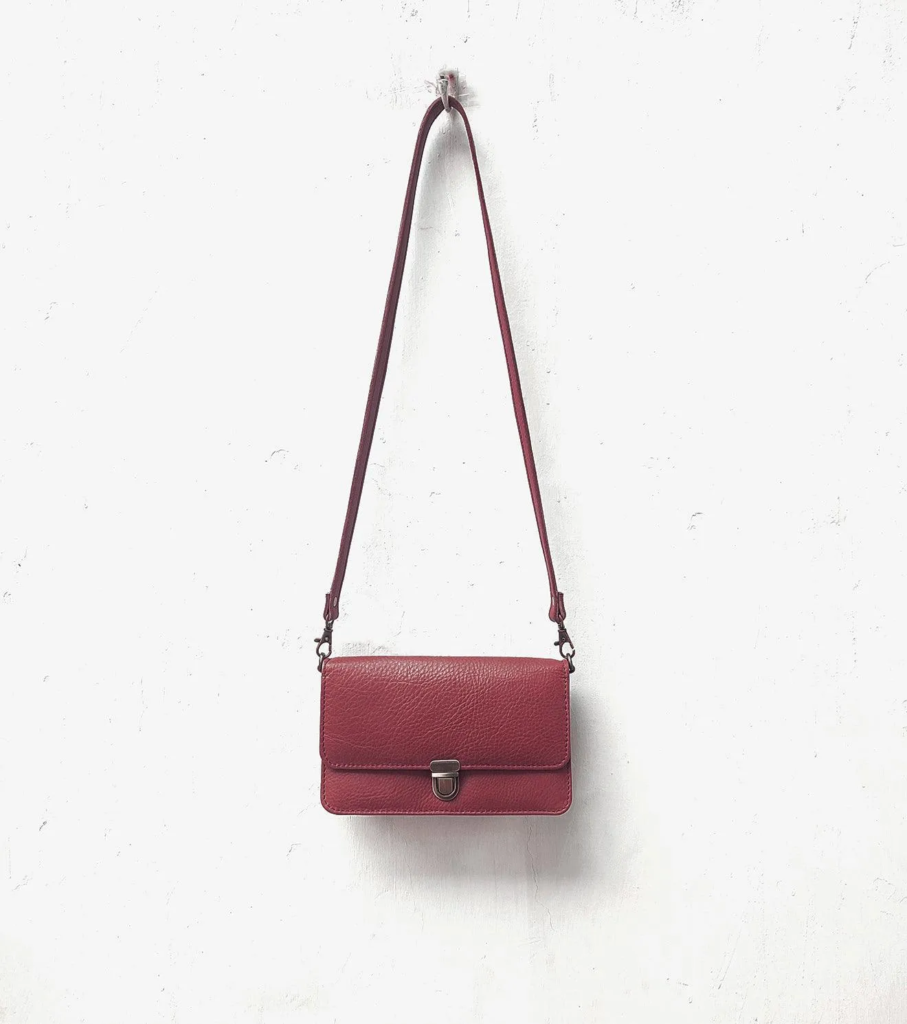 Merlot crossbody wallet